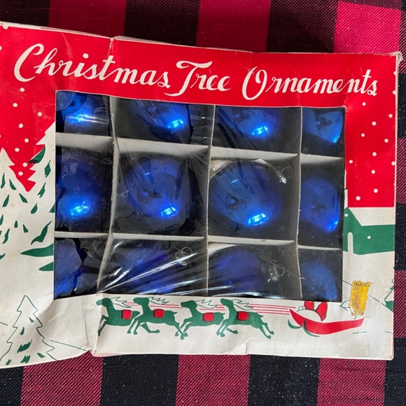 12 Vintage Ornaments in Original Box - Picture 1 of 11